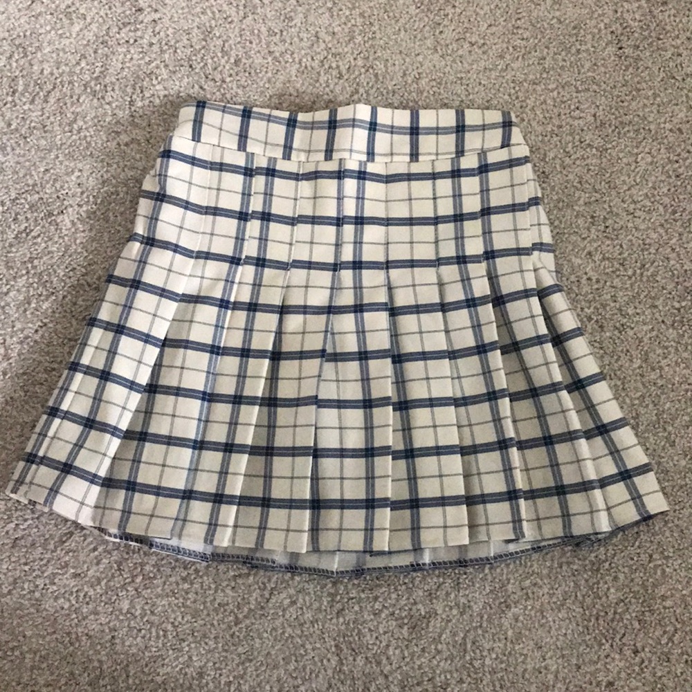 Plaid pleated skirt from Princess Polly!